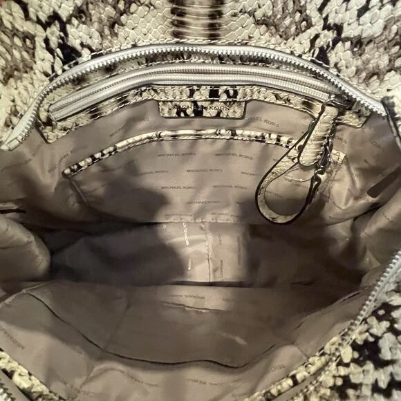 Michael Kors Fulton Large Hobo Bag Snakeskin Embossed Leather Cream Black Purse - Picture 10 of 11